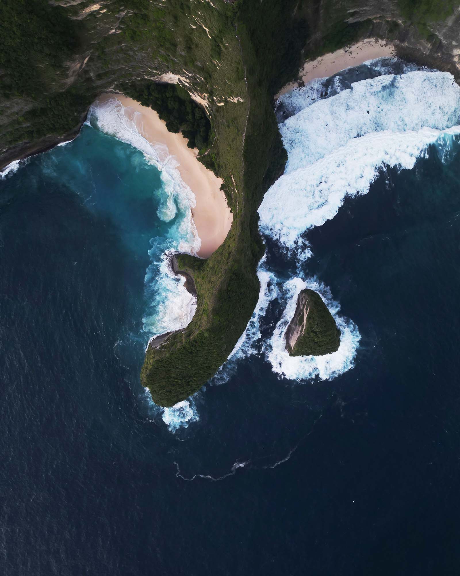 Kelingking Beach vue du ciel au drone, Nusa Penida