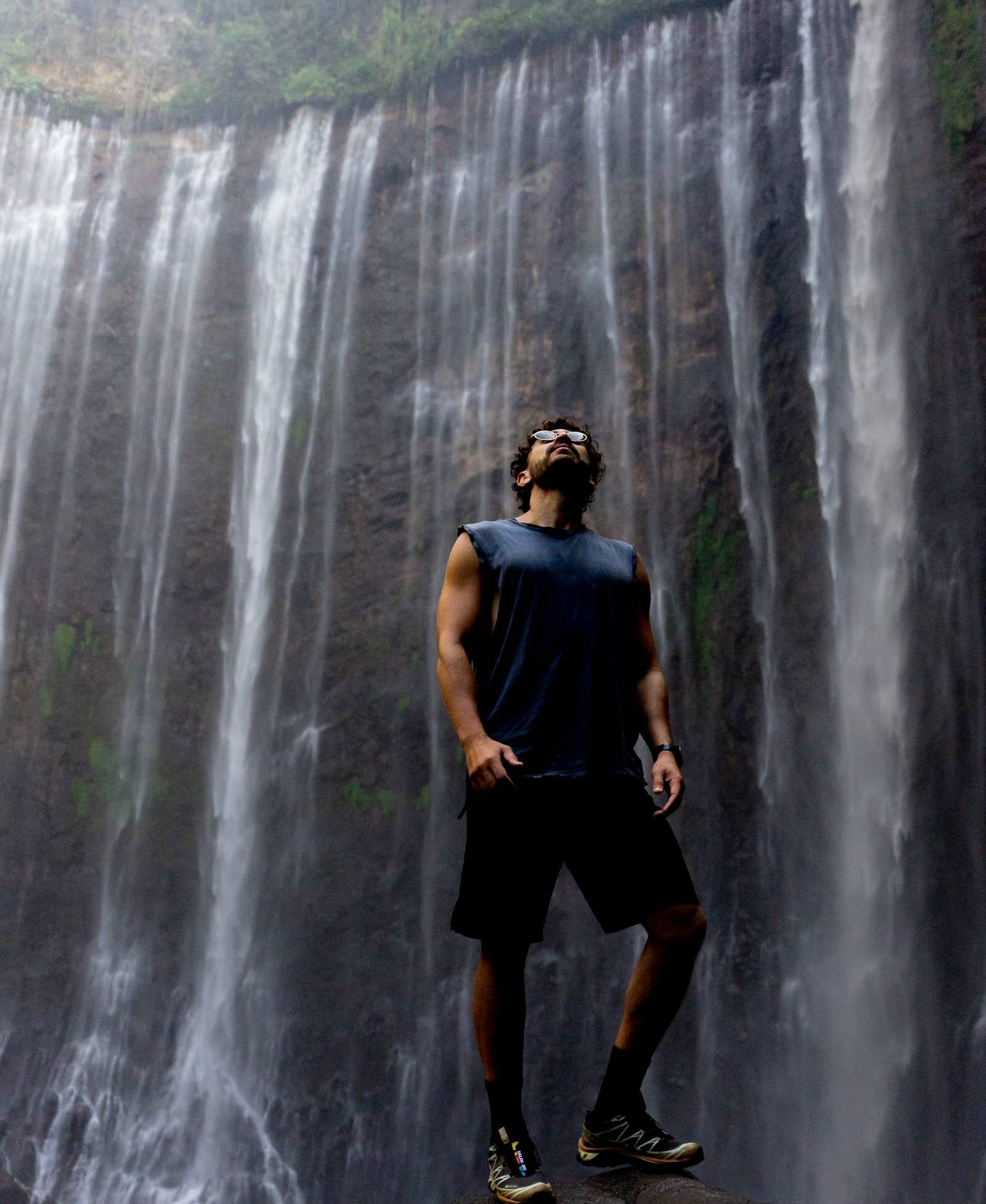 Voyage à Java, pied de la cascade Tumpak Sewu