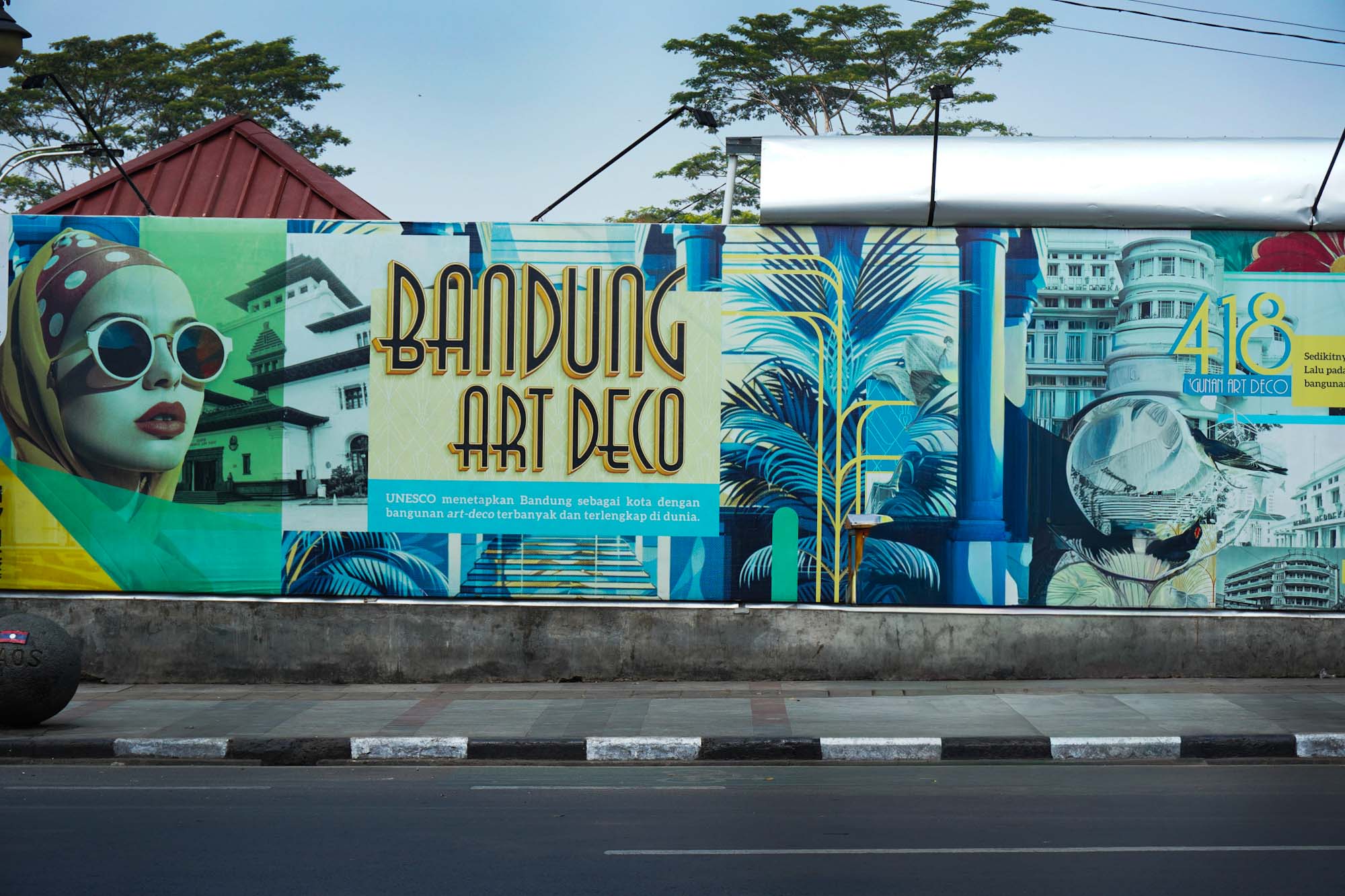 Voyage à Java, Art Déco à Bandung