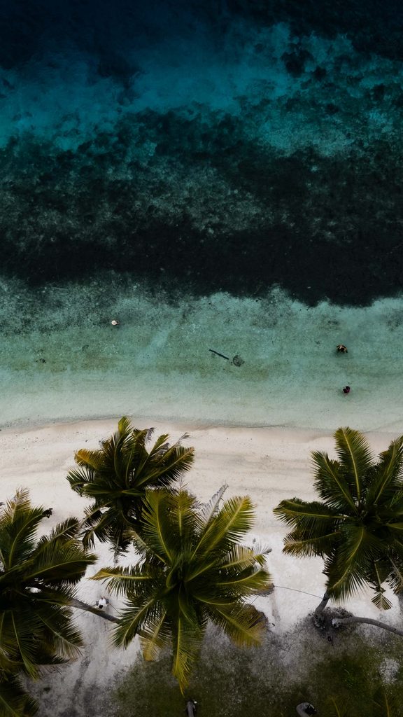 Voyage à Sulawesi, Plage aux îles Banggai